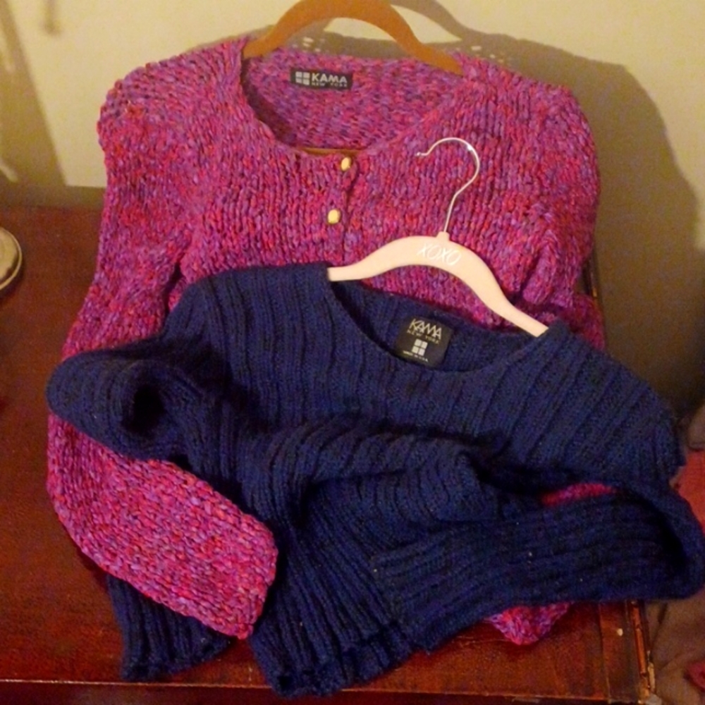 2 Kama crop sweaters!Sz.S Good condition.